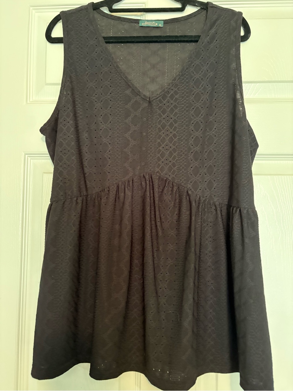 Sleeveless Tank Top - Black